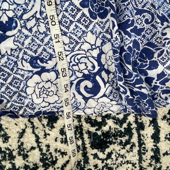 Blue and white Floral maxi with side cutouts size size small - Picture 8 of 10